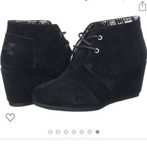 Toms black wedge booties